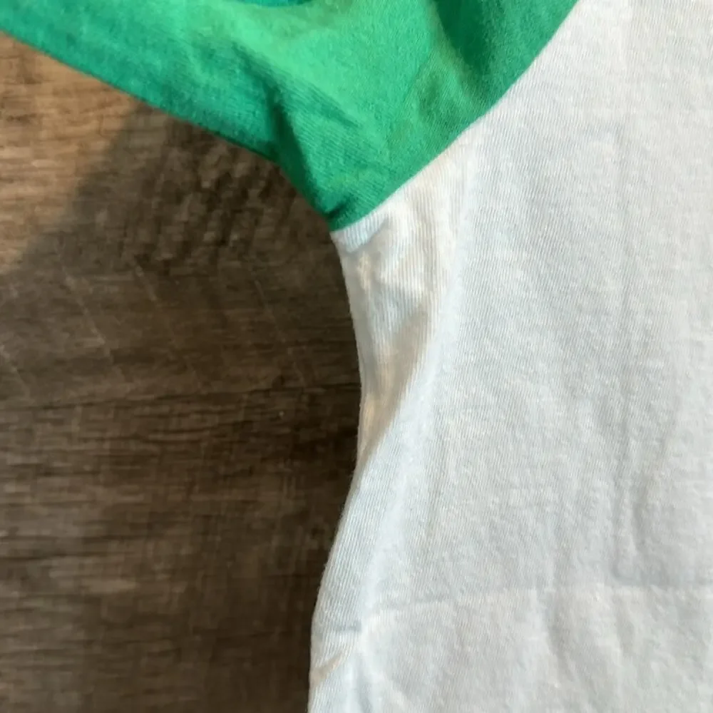 GAP Kids gently Pre Loved Long Sleeve Tee in 100% Cotton.